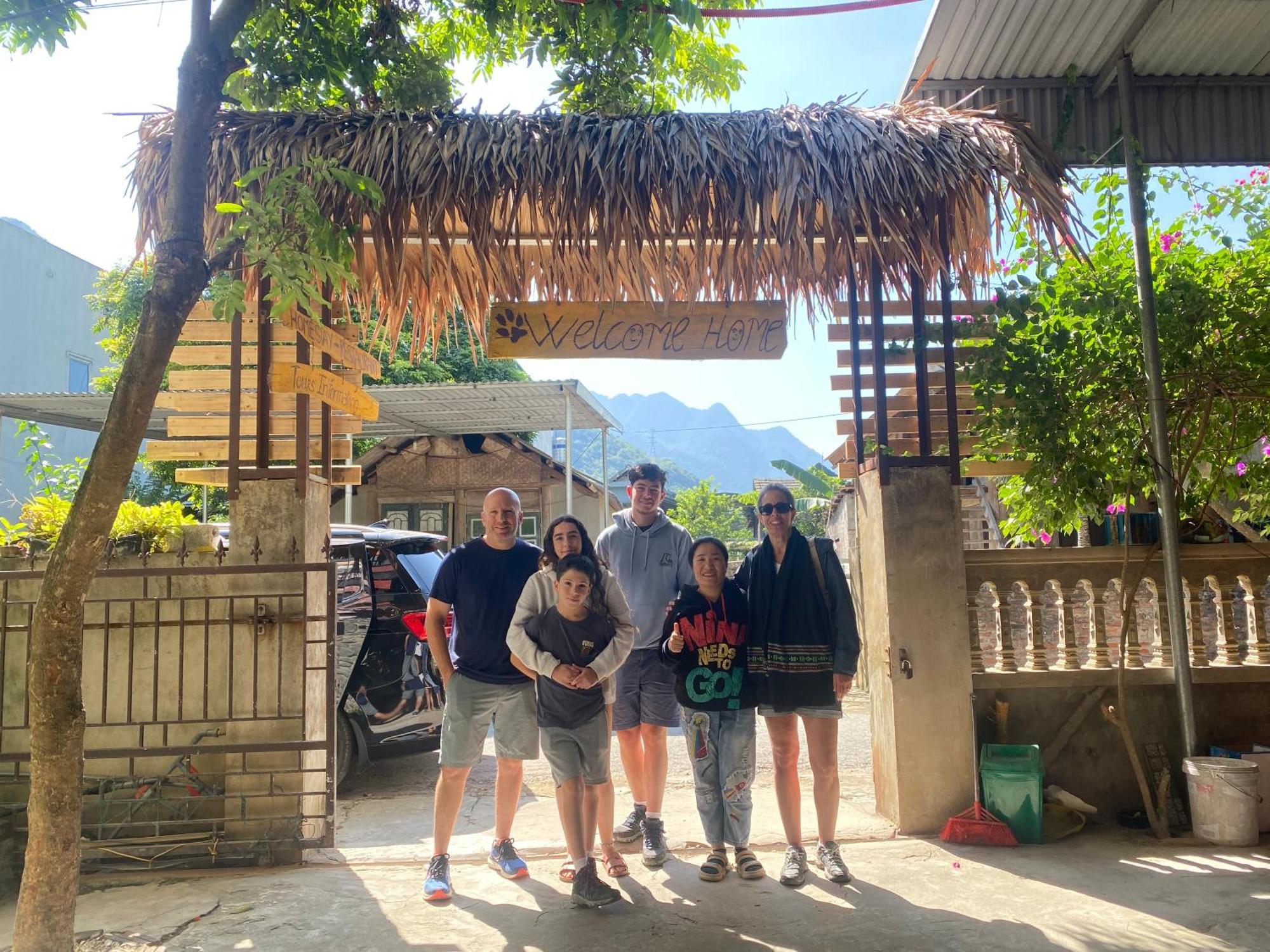Hakuna Matata Homestay 마이쩌우 외부 사진